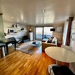 Luxury 1 Bed Flat With Parking, Clapham Junction