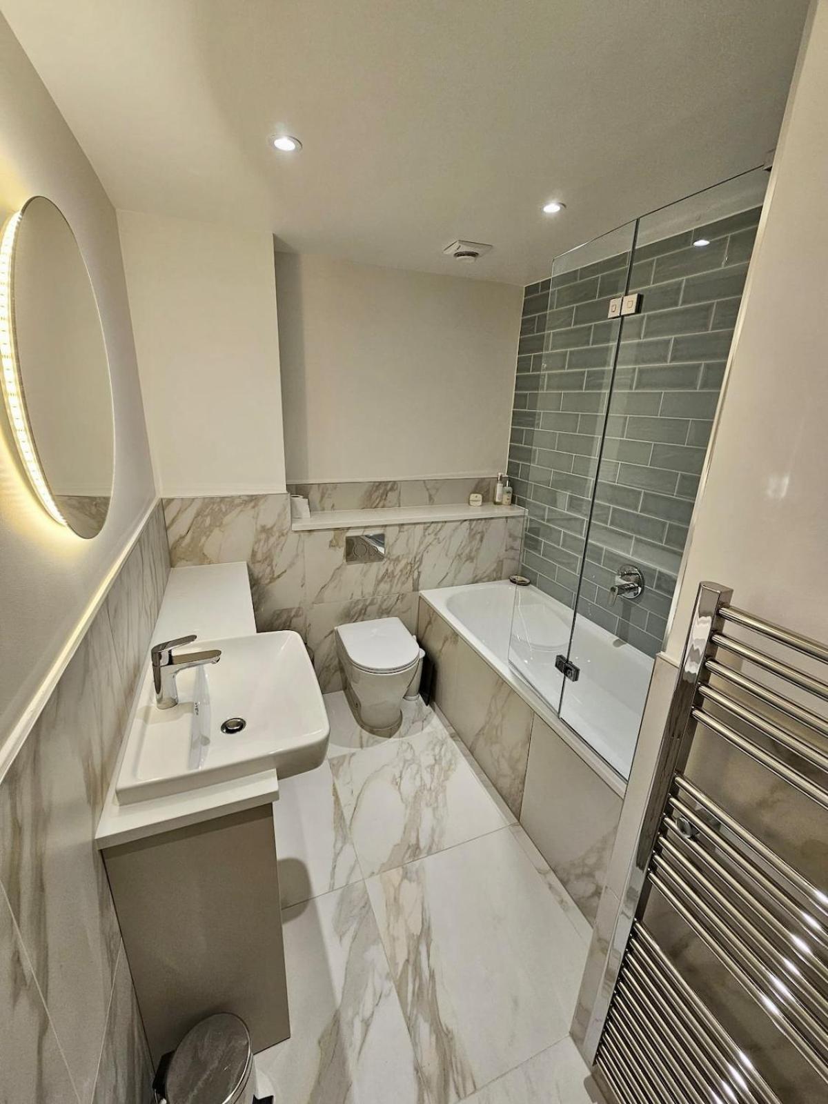 Luxury 1 Bed Flat With Parking, Clapham Junction Londres